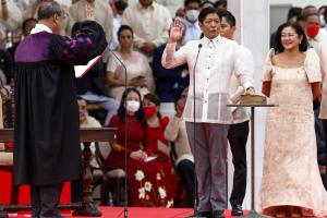 Marcos Jr jura como presidente de Filipinas para una mandato de 6 años