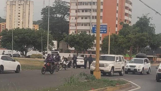 Vehículo diplomático de la embajada de Rusia sufrió terrible accidente en Aragua (FOTOS)