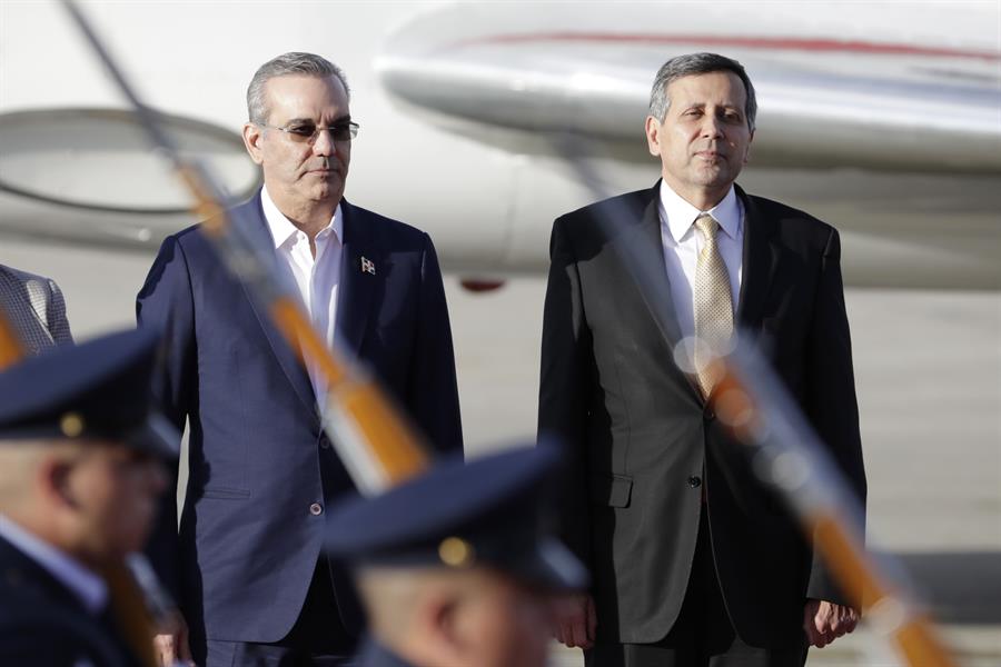 Presidente dominicano llegó a Colombia para la investidura de Petro