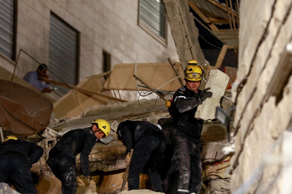Suben a nueve los muertos por el colapso de un edificio en Jordania