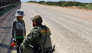 Patrulla Fronteriza halló a un niño abandonado en la frontera de Nuevo México