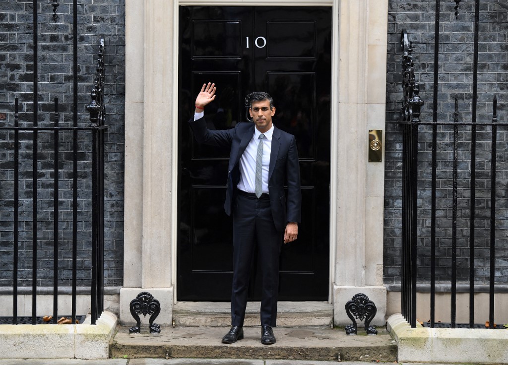 La pulsera de hilo rojo del primer ministro del Reino Unido (Fotos)