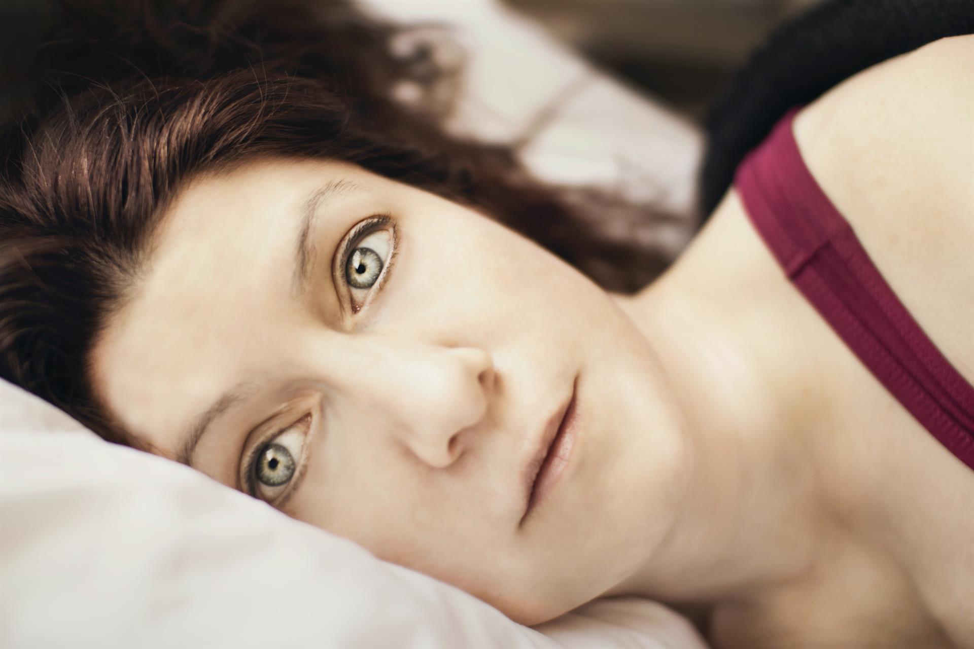 Dormir cinco horas o menos a los 50 años eleva el riesgo de enfermedades crónicas