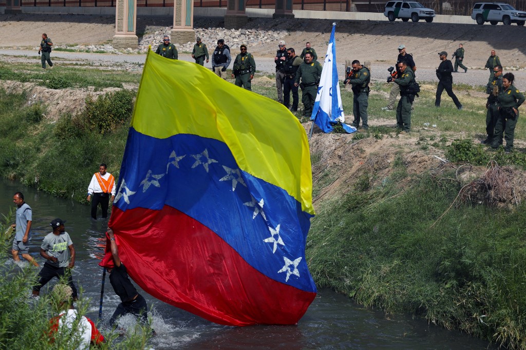 México permitirá el tránsito de migrantes venezolanos “siempre y cuando” cumplan con una condición