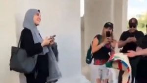 VIDEO VIRAL: Mexicanos hicieron bailar a mujer qatarí al ritmo de la cumbia… ¿sería sancionada?