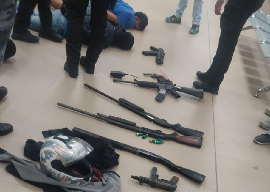 En VIDEO: terroristas armados con fusiles tomaron rehenes en hospital de Ecuador