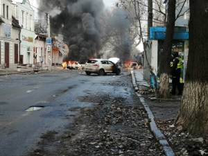 Bombardeos rusos contra región ucraniana de Jersón dejan al menos tres muertos
