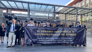 Fiscales chilenos inician paro de actividades tras denunciar ser excluidos de reajuste salarial
