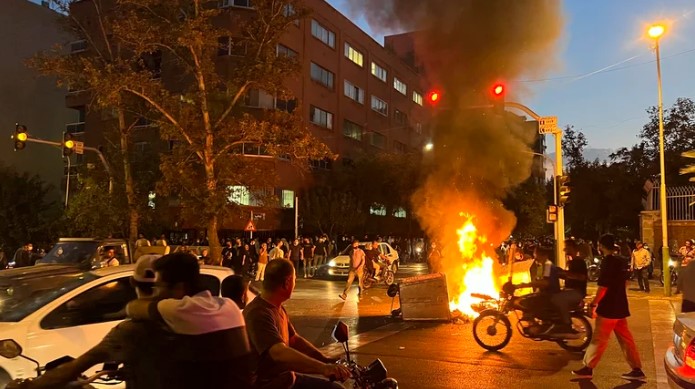 Human Rights Watch denunció el uso excesivo de la fuerza letal en la represión de las protestas en Irán