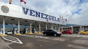 ¿Cómo va el paso de carros de placas extranjeras en la frontera con Colombia?