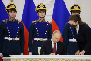Putin impondrá la hora de Moscú en las cuatro regiones ucranianas anexadas ilegalmente