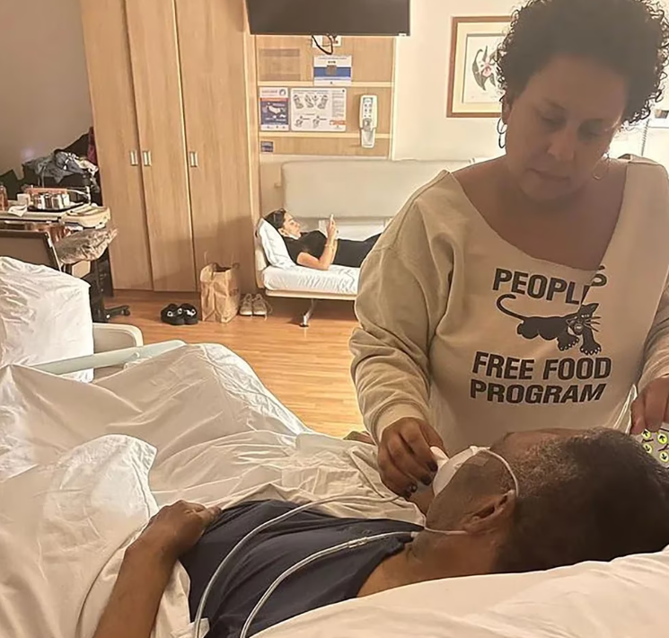 La hija de Pelé mostró cómo fueron los últimos días de su padre en la habitación del hospital (Fotos)