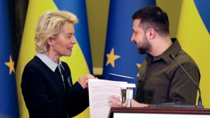 UE acordó importante paquete de ayuda a Ucrania, como mensaje fuerte a Putin