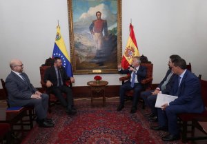 Diplomático del chavismo se reunió con el presidente de Canarias tras visita a Venezuela