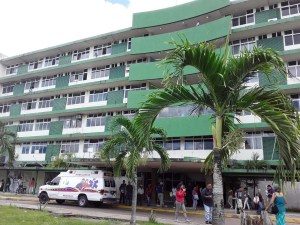 Agarraron con “las manos en la masa” a dos trabajadores del Hospital Central de Maturín que pretendían robar insumos médicos