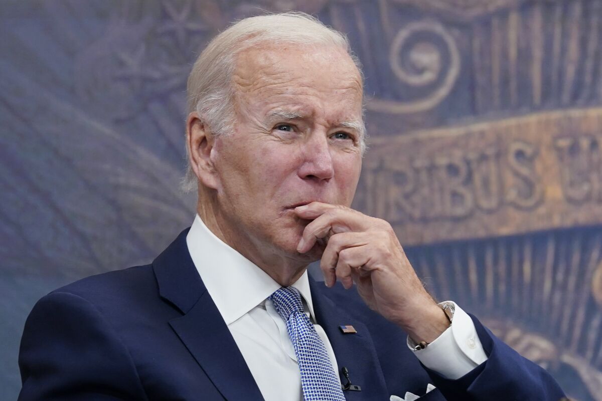 Joe Biden no descarta prohibir TikTok en EEUU: Yo no la tengo en mi celular