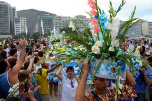 Brasileños piden fin a “racismo religioso” en centenario de fiesta de Iemanjá