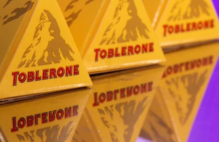 ¿Por qué el chocolate Toblerone no usará la icónica imagen del monte Cervino en su logo?