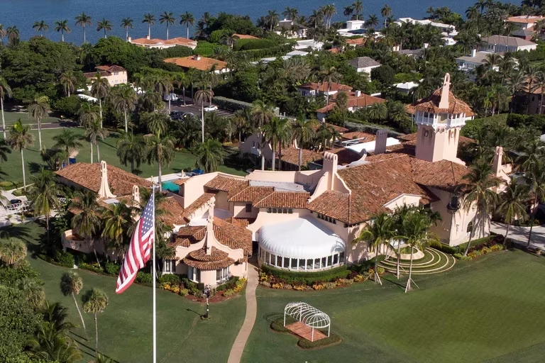 La Justicia de EEUU citó a los empleados de Trump para testificar sobre los documentos hallados en Mar-a-Lago