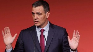 Sánchez rechaza referéndum de autodeterminación en Cataluña tras ser designado candidato