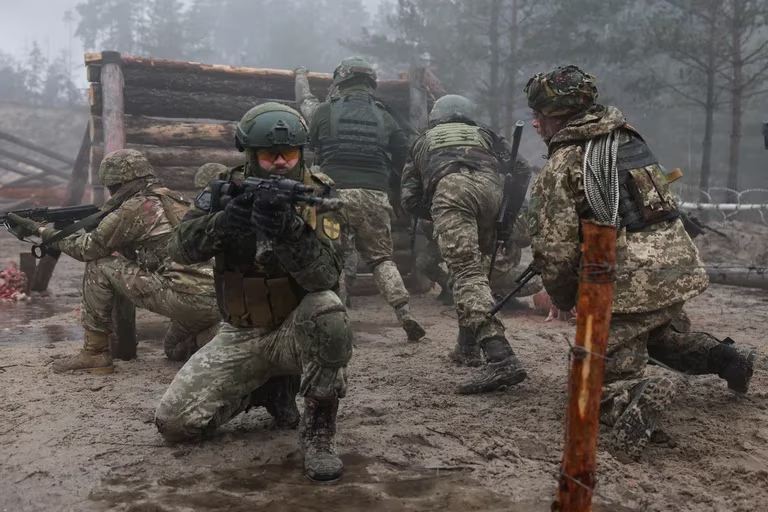 Ucrania admite que fuerzas rusas luchan por el “control total” de Bajmut