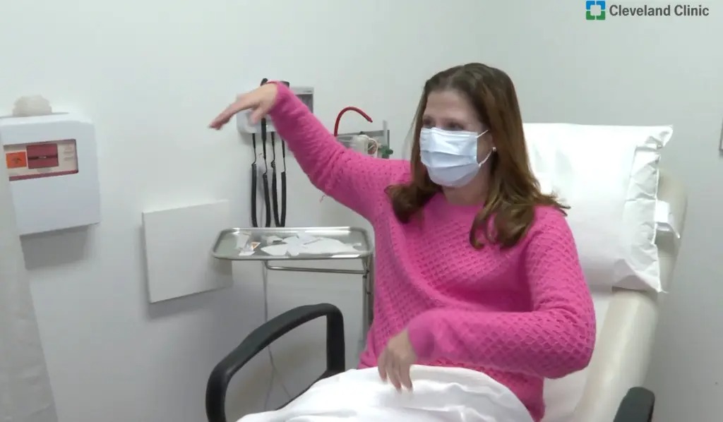 Mujer de Ohio es la primera persona en recibir una vacuna experimental contra el cáncer de mama