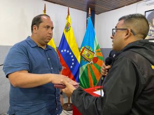 Juramentado el chavista Régulo La Cruz como alcalde de Las Tejerías