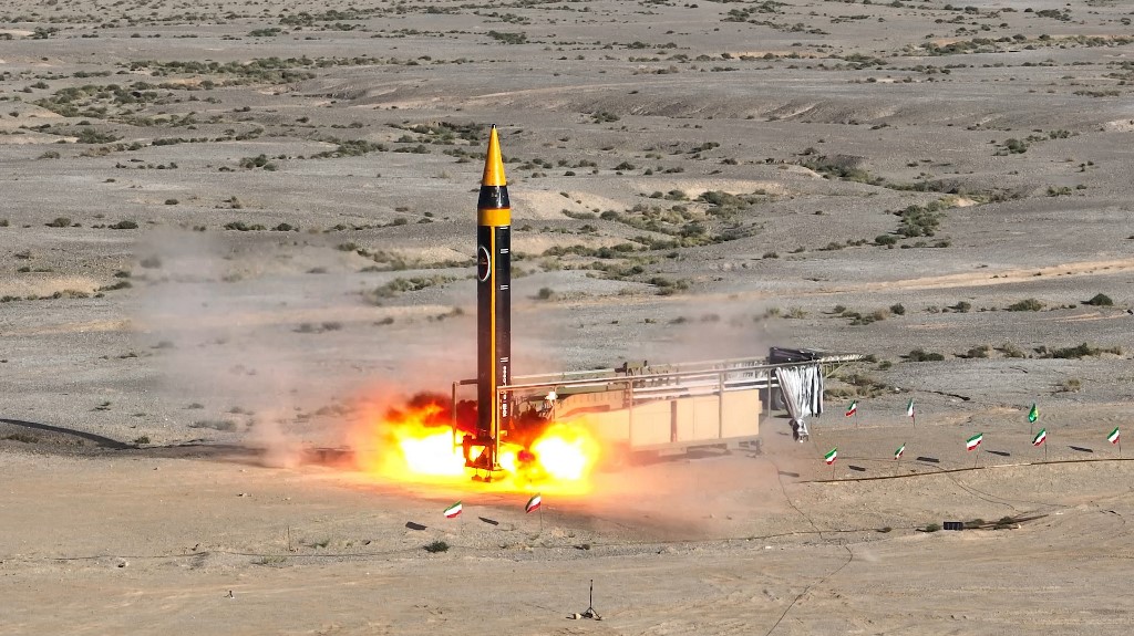 Nuevo misil iraní de largo alcance desató preocupación en el Pentágono (Video)