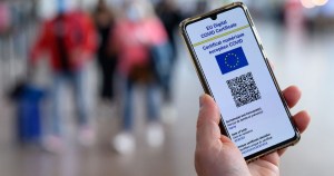 OMS adoptará sistema de certificados Covid digitales de la UE para hacer frente a futuras pandemias