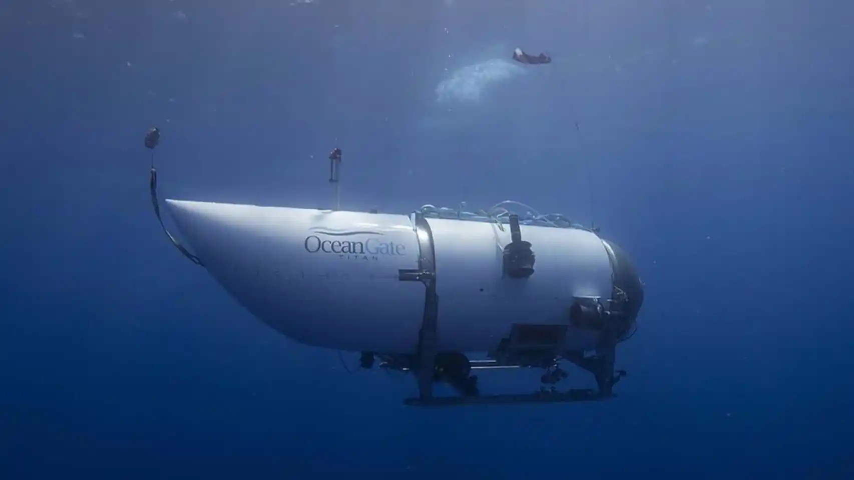 Así se vería una implosión como la que pudo haber sufrido el submarino Titán (VIDEOS)