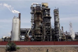 Venezuela’s PDVSA resumes operations at El Palito refinery unit, sources say