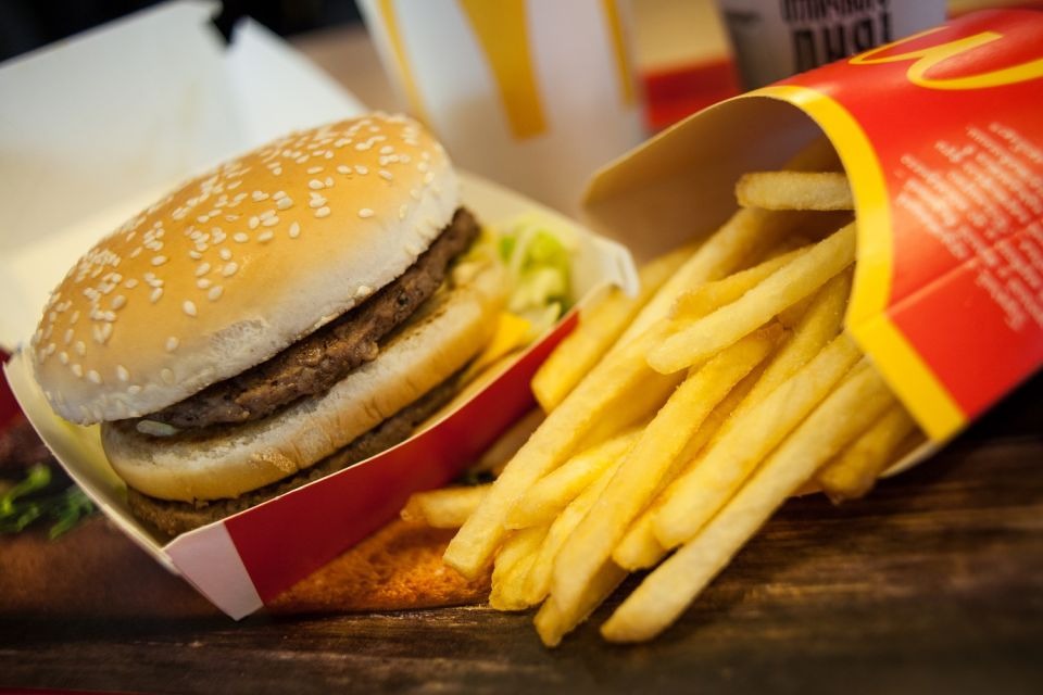 La McDieta: Hombre en Nashville comió durante 100 días en McDonald’s y perdió 27 kilos (VIDEO)