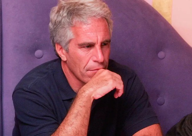 Jeffrey Epstein probablemente ensayó su suicidio