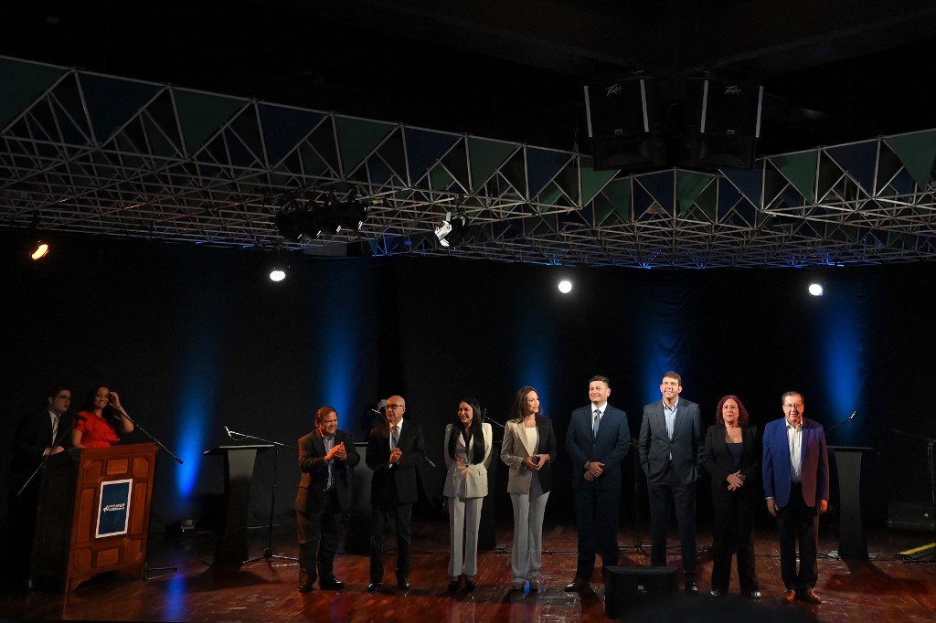 Aspirantes a la primaria de Venezuela debaten por la candidatura presidencial (Fotos)