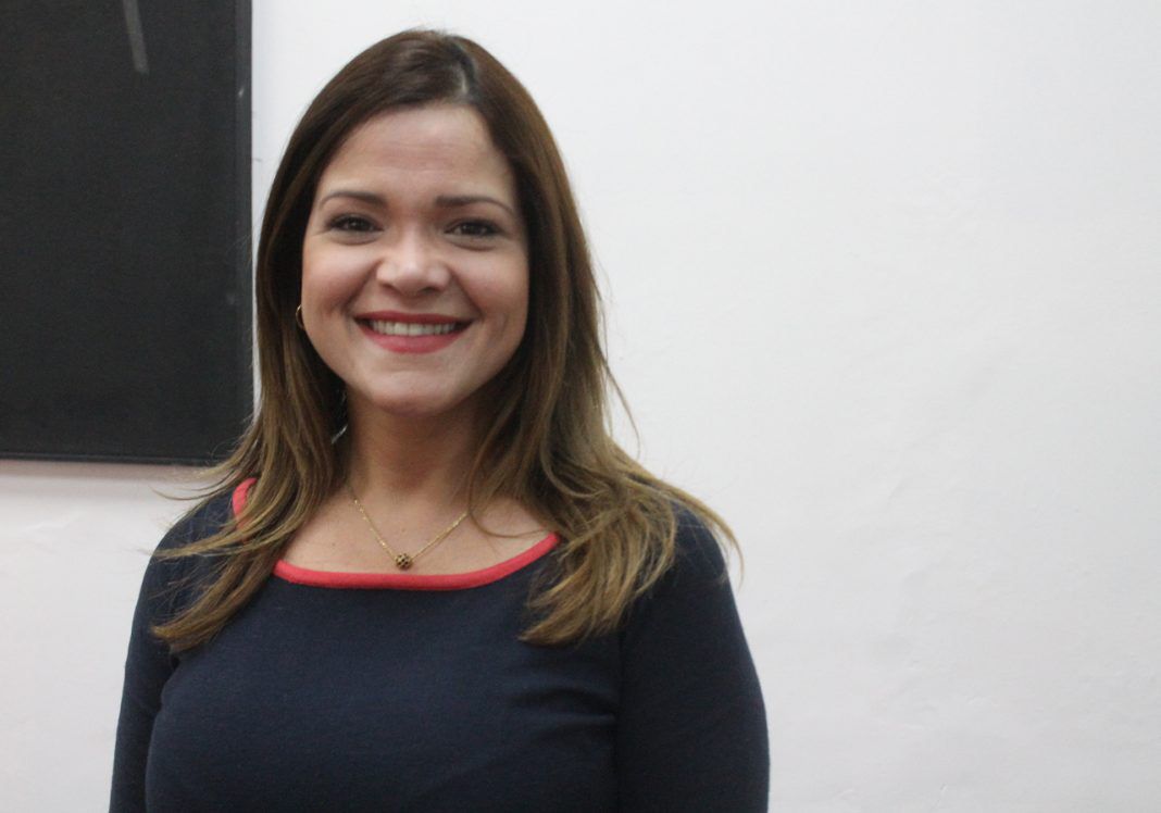 Maduro continua la rosca y designa a Dheliz Álvarez como nueva ministra de Comercio Nacional