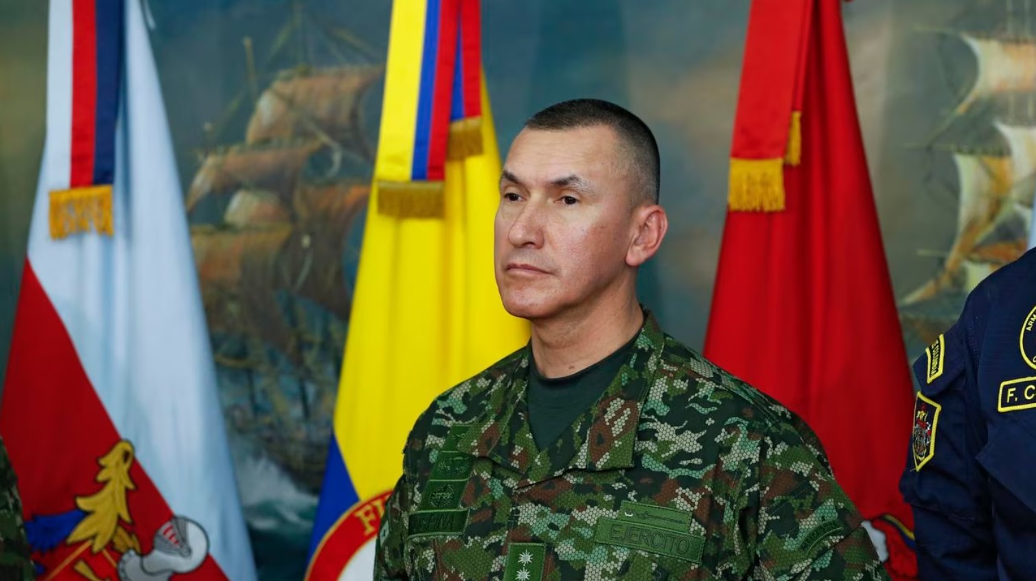 Petro destituyó al comandante del Ejército colombiano