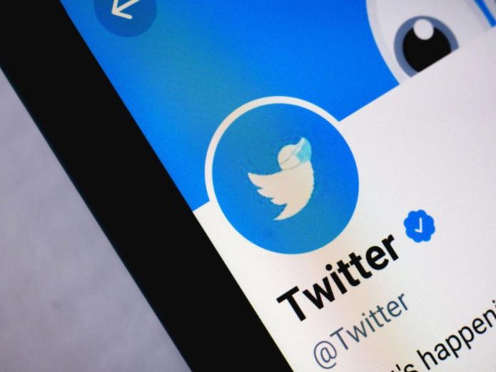 Twitter Blue ya permite ocultar la marca de verificado