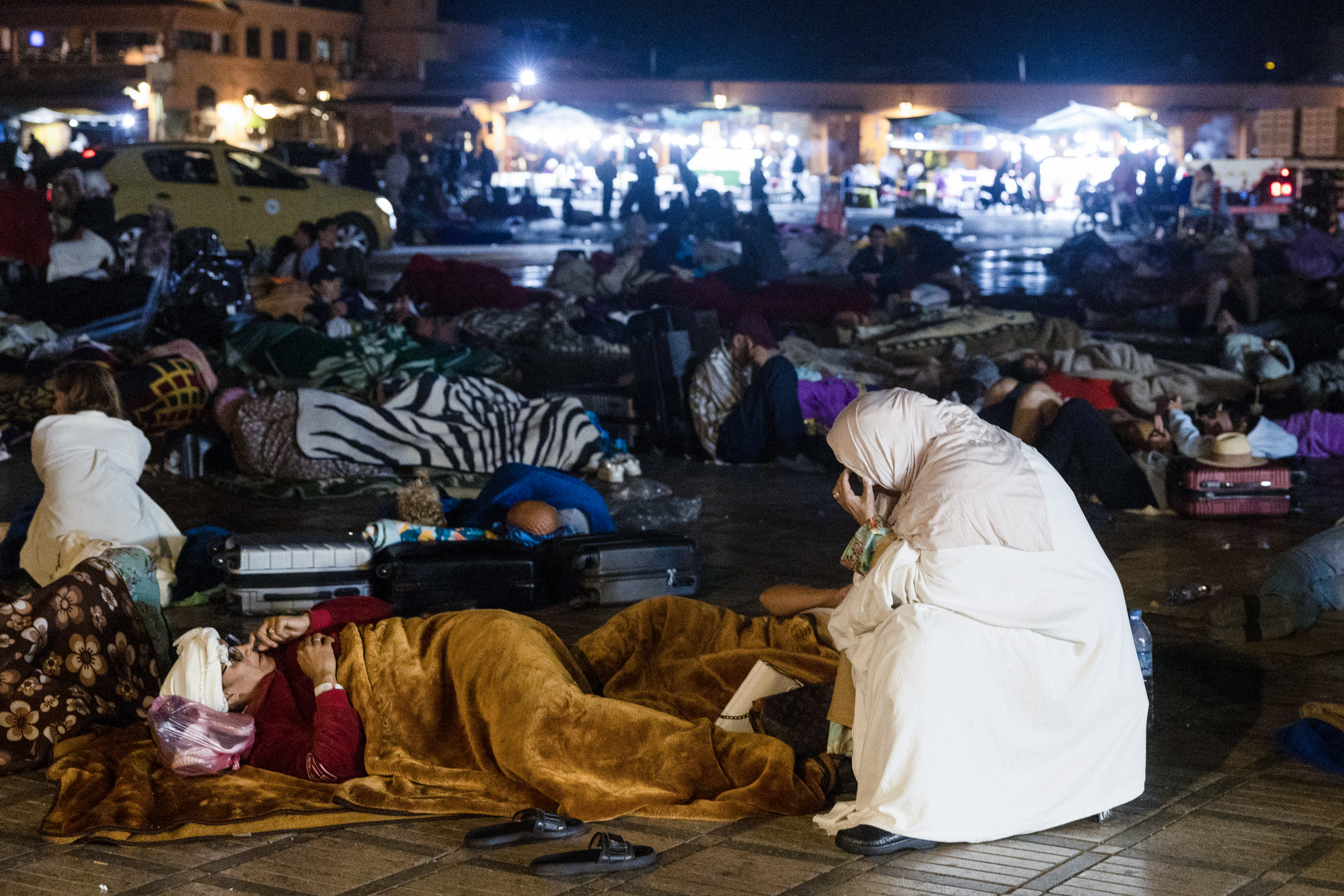 Cifra de muertos tras poderoso terremoto que golpeó Marruecos ascendió a 820
