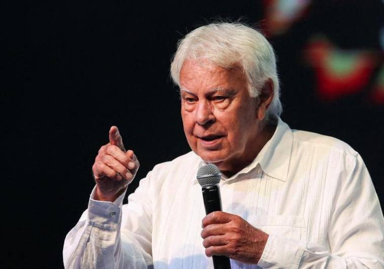 Felipe González advierte a Pedro Sánchez: En la Constitución no cabe ni la amnistía ni la autodeterminación