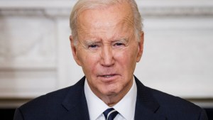 Biden arranca su campaña entre un mar de dudas y la amenaza del trumpismo