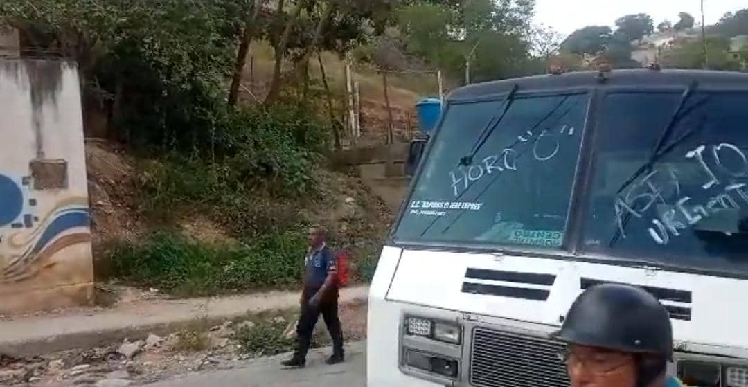 Transportistas de El Jebe en Barquisimeto se alzaron para exigir asfaltado de las calles a alcalde chavista de Iribarren