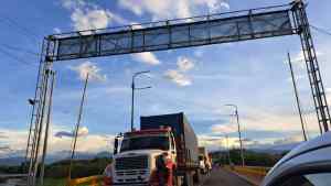 Amplían horario de tránsito de cargamentos en la frontera colombo-venezolana