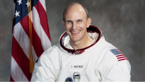 Murió Ken Mattingly, el astronauta que ayudó a regresar el Apolo 13 a la Tierra
