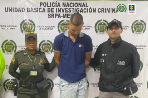 Atrocidad en Colombia: lanzó a su expareja de un segundo piso y secuestró a su hijo para forzarla a volver con él
