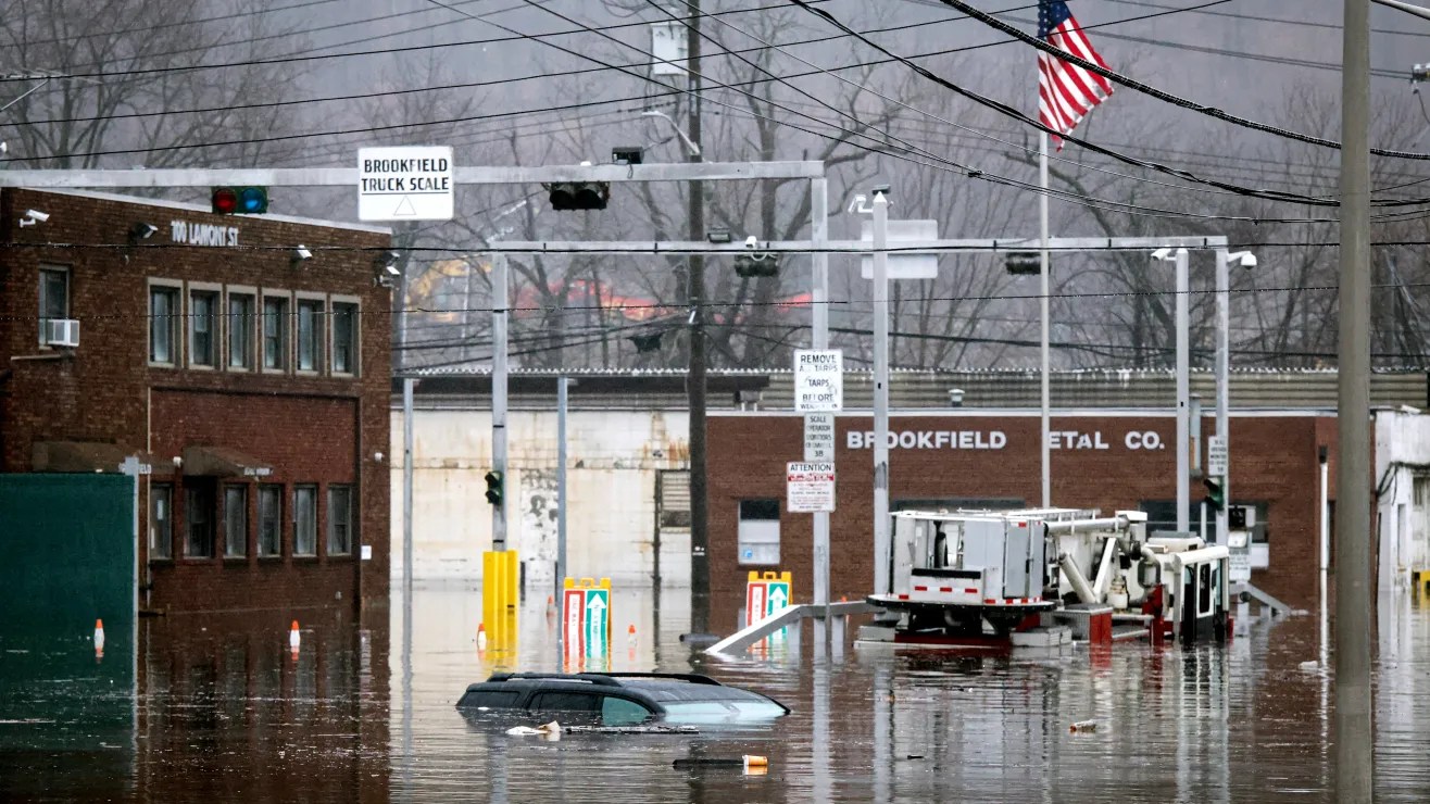 Al menos cuatro muertos deja la tormenta en todo el este de EEUU mientras bajan las temperaturas