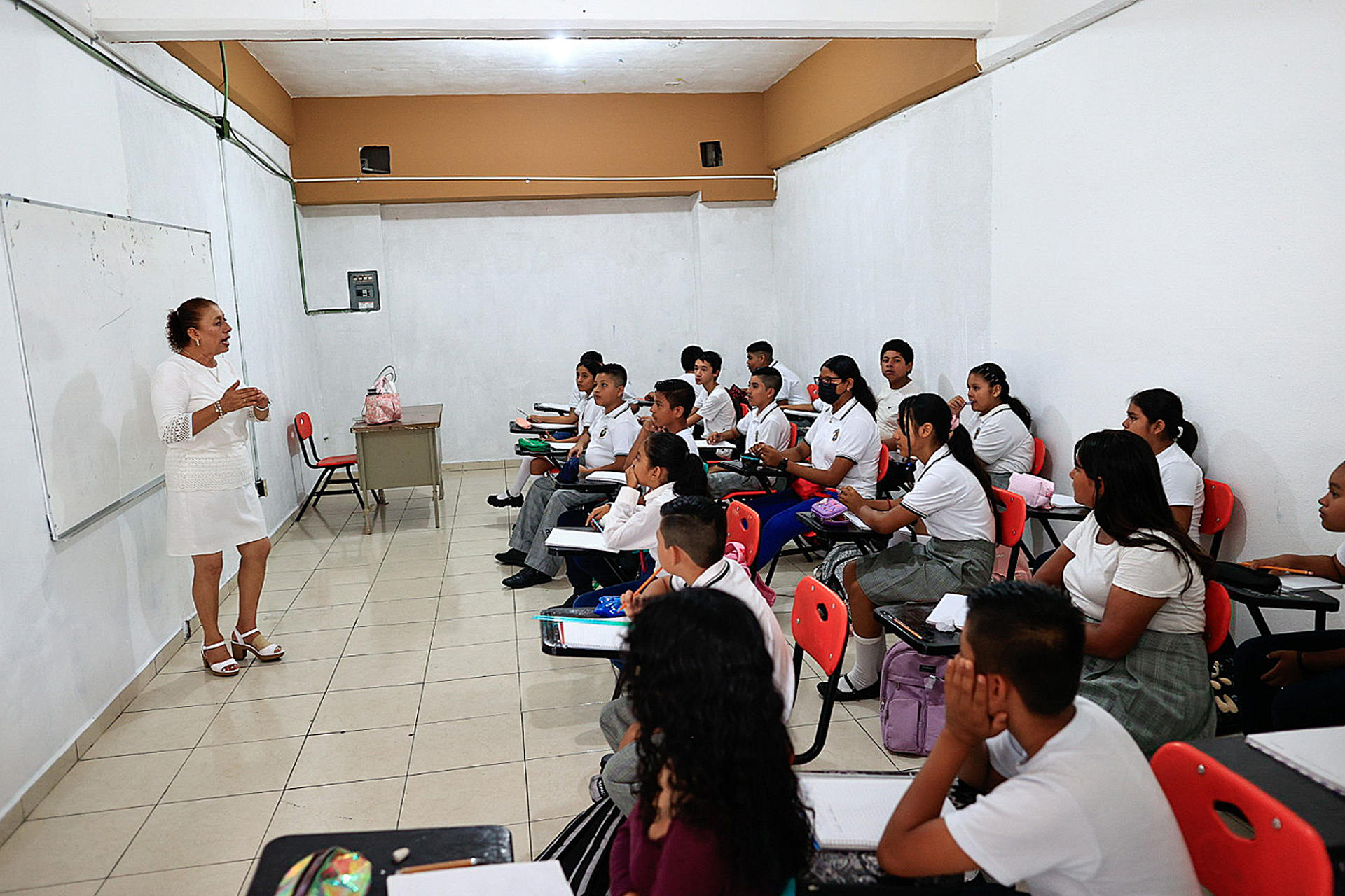 Universidad venezolana propone destinar 30 % del IVA a recuperación del sector educativo