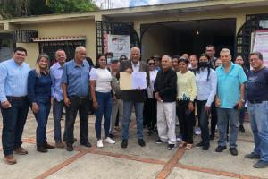 Gremio docente conmemoró su día en Guárico y reiteró reclamos por salarios dignos que exigen desde hace un año