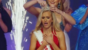 Por primera vez, coronan a una oficial de la Fuerza Aérea de EEUU como Miss America 2024