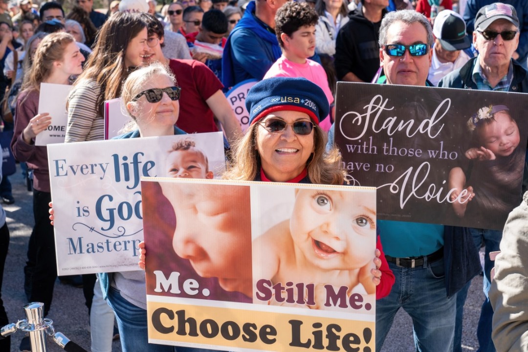 Legalización del aborto en Florida: dos arrestos por supuesta falsificación de firmas