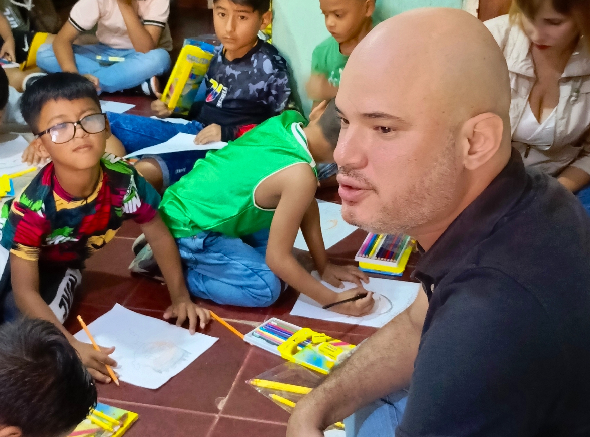 Fernando Pinilla: Preocupa que los niños no estén interactuando en un salón el tiempo necesario